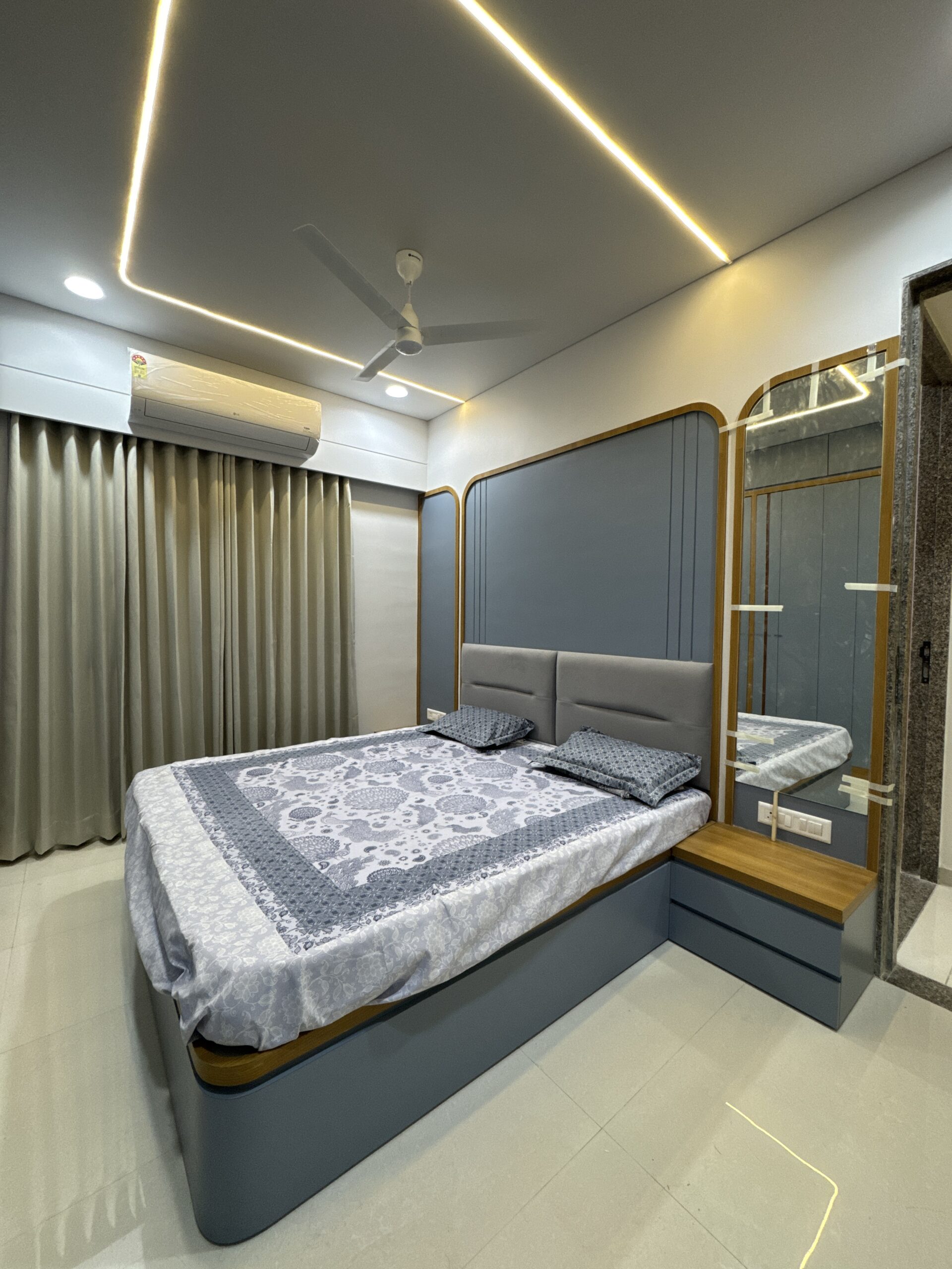 2 BHK Banner
